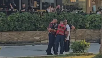 Plagosja e avokatit Shllaku, Dhoma e Avokatisë Durrës pezullon seancat për 2 orë: Të bëhet hetim i plotë, kërkojmë siguri!