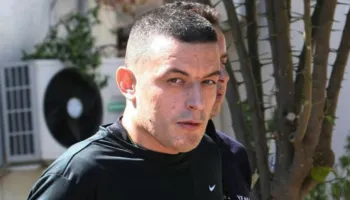 Po fshihet në Shqipëri? Autoritetet greke në “gjueti” të Alket Rizait, pista e fundit çon drejt kufirit