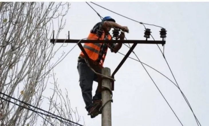 Po punonte për riparimit të linjës së energjisë elektrike, humb jetën punonjësi i OSHEE në Belsh! Hetime për shkaqet