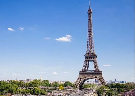 Polemika në Francë, grevë në “Kullën Eiffel”! Shkak largimi i punonjëseve, që delegacioni hindu të shmangte kontaktin me gratë