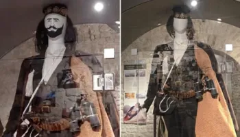 Polemikat për manekinin e Çerçiz Topullit në Gjirokastër, dorëheqje dhe reagime