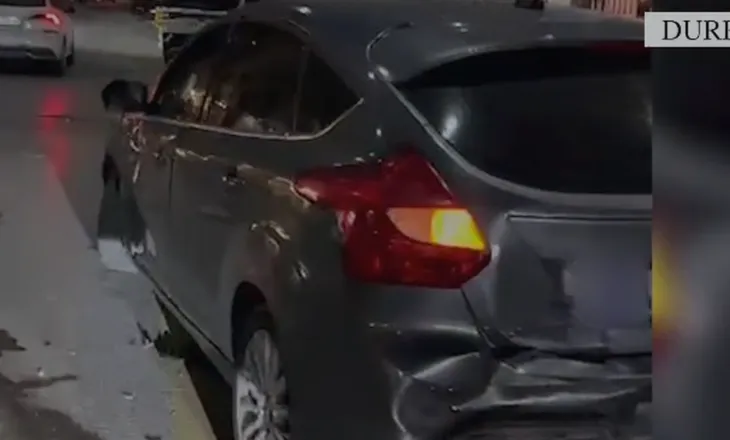 Policia iu vu nga pas, 30-vjeçari me mjetin e vjedhur në Tepelenë, në tentativë për të shpëtuar përplas 4 makina në Durrës