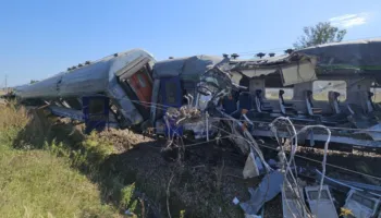 Poloni/ Treni përplaset me betonieren, 1 i vdekur dhe 20 të plagosur