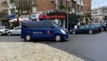 Prangoset i riu në Shkodër, dyshohet për disa vjedhje, Policia i gjen edhe drogë