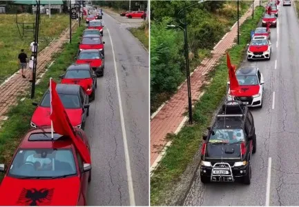 Protesta kundër qeverisë/ Emigrantët mbërrijnë me autokolona për t’iu bashkuar qytetarëve në shesh