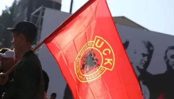 Protesta masive në Prishtinë/ Qytetarët në përkrahje të UÇK-së, zbulojnë katër kërkesat