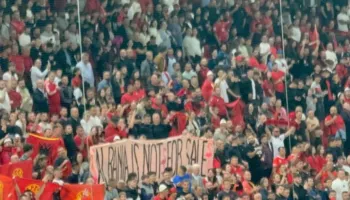 Protesta mbërrin te Kombëtarja, tifozët shpalosin parulla në stadium: Shqipëria nuk shitet!
