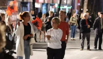 Protesta në ditën e 121-të në Tiranë, marshim nga sheshi “Skënderbej” drejt Kryeministrisë dhe fjalime kundër Qeverisë