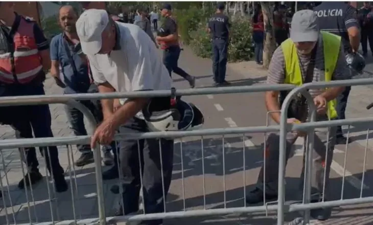 Protestë dhe Parlament! Kuvendi i kthehet punimeve, Policia “blindon” me gardh metalik zonën