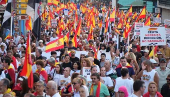Protestë masive në Madrid, kërkohen zgjedhje të parakohshme pas krizës së migrantëve në Ceuta