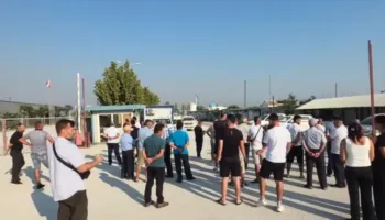 Protestë para Bankers Petroleum, banorët kërkojnë pagesat për tokat: Nëse nuk na dëgjojnë do të bllokojmë puset e naftës! (VIDEO)