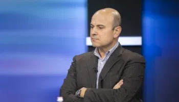 Protestuesi kundër Berishës në SHBA, punonjës i Sokol Ballës, Malltezi: Kyçat po harxhuakan qimet e kokës…