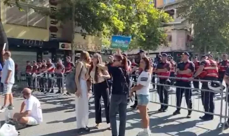 Protestuesit paralajmërojnë tubim më 8 tetor para Kuvendit: Të ndalim shkrirjen e bashkive