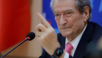 Pse PD nuk del vetë në bulevard?