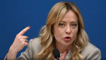 Qeveria Meloni planifikon rregulla të reja për nxënësit e huaj në shkollat italiane