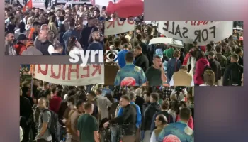 Qytetarët përmbyllin fjalimet te Kryeministria, protestuesit nisin marshimin në rrugët e Tiranës
