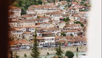 Qyteti i Dritareve, Berati