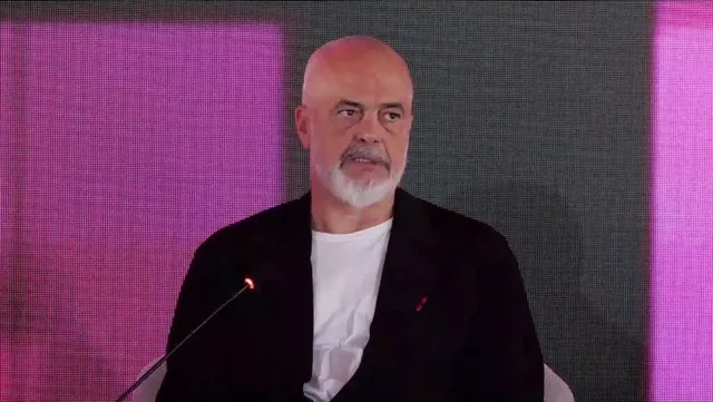 Rama: Do të pajisim 4 mijë çifte të reja me çelës shtëpie