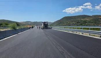 Rama: Elbasan–Rrogozhinë, kantieri i rrugës hyn në fazën përfundimtare, 87% e punimeve të realizuara