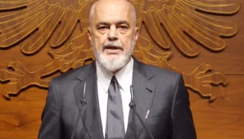Rama kundërshtarëve: Hidheni bombën dhe le të shpërthejë një orë e para