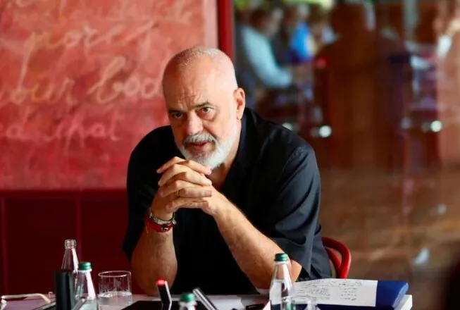 Rama mbledh përsëri drejtuesit politik në “Vilën e Kuqe”, zbulohen temat e diskutimit