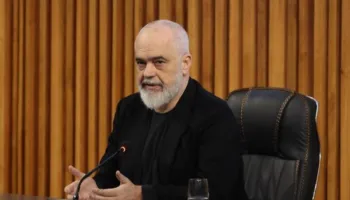 Rama mbledh sot Grupin Parlamentar të PS dhe qeverinë