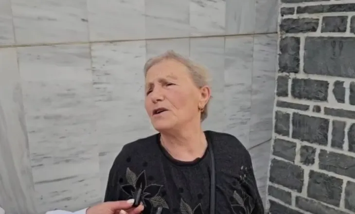 Rama në Korçë për Reformën Territoriale, të moshuarit kërkojnë të takohen kryeministrin dhe t’i qajnë hallet: Marrim vetëm 10 mijë lekë pension!