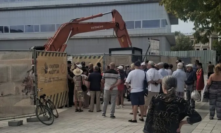 Rama reagon pas protestës për Muzeun Hebraik në Vlorë: Një grup delenxhinjsh me në krye Lesko Pijanikun