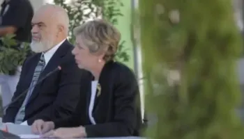 Rama zëvendëson Evis Salën, ja kush është emëruar ministre e Shëndetësisë