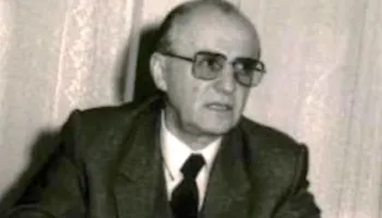 Raporti sekret për Ramiz Alinë në vitin 1990: Rite fetare e kryqe në Himarë e Dhërmi, turistët dyshohen si agjentë grekë!