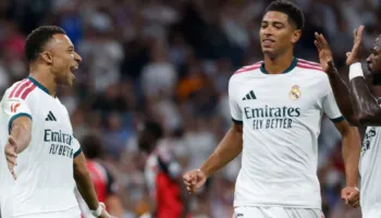 Real Madrid mbyll llogaritë që në pjesën e parë ndaj Vallecano. Dy mbrojtësit e Shqipërisë në stol (video)