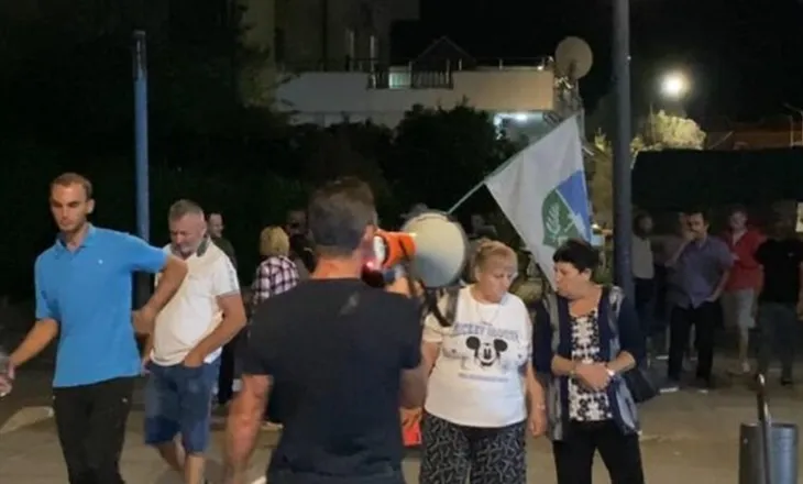 Reforma territoriale/ Divjaka në ditën e 47-të të protestës, banorët: Nuk tërhiqemi