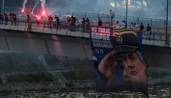 REL: Paralajmërimi për varrosjen e Mlladiqit me nderime, “mesazh i rrezikshëm” për boshnjakët në Serbi