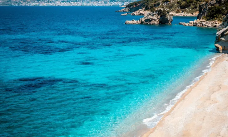 Revista amerikane: Shqipëria mes 10 destinacioneve më të mira në botë për t’u vizituar