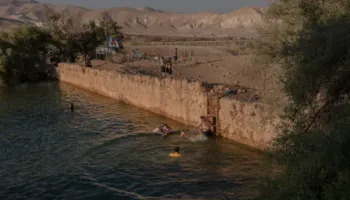 Rezervuari që ndezi konfliktin në West Bank, palestinezët pa ujë ndërsa izraelitët e kthejnë në vend argëtimi