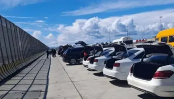 Rregulla të reja për zhdoganimin e makinave, Doganat: Do llogaritet kilometrazhi, ç’ndodh me mjetet mbi 10 vjet