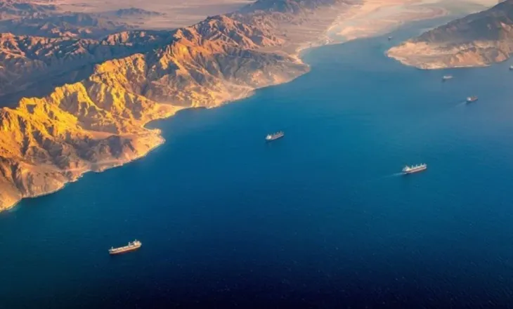 Rreziku te Bab el-Mandeb rritet, Greqia dhe Italia forcojnë praninë detare në Detin e Kuq
