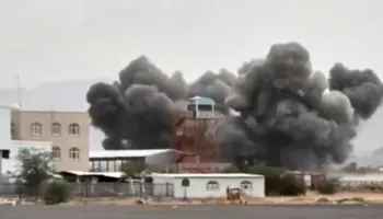 Rriten tensionet edhe në “Detin e Kuq”, rebelët Houthi synojnë ishullin që kontrollon një nga rrugët më të rëndësishme tregtare globale