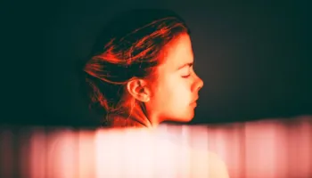 Sauna e thatë, me avull apo me infra të kuqe: Cila është më e mira për shëndetin tuaj?