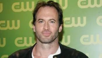 Scott Patterson, nga bejsbolli profesionist te suksesi në televizion