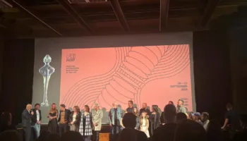 “Shame and Money” në PriFest, një rrëfim mbi paranë, turpin dhe përplasjen mes fshatit e qytetit