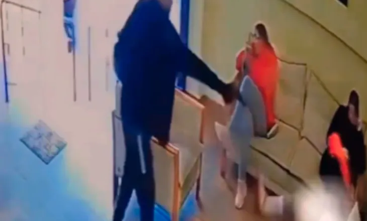 “Sheiku i Basteve” ekzekutohet brenda palestrës, kamerat filmojnë atentatin e frikshëm (VIDEO)