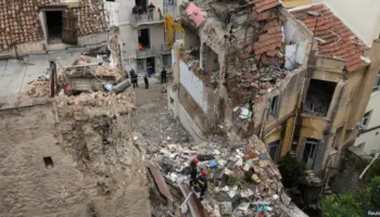 Shembja e ndërtesës në Athinë ku humbën jetën 3 shqiptarë, ngjarja raportohet dhe nga BBC