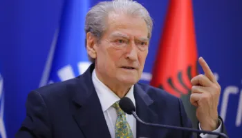 “SHISH ka përgjuar gazetarë”/ Berisha reagon për Vlorën Hyseni