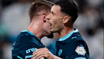 Shkëlqejnë dy yjet e ardhur nga Premier League, Al-Hilal luan “tenis” ndaj kundërshtarit (video)