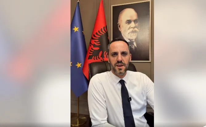 SHKRESA/ Aplikimet në Akademinë e Sigurisë, Lamallari firmos urdhrin që rishikon kufirin e moshës për pranimet në Polici: Vendim i drejtë, ofron barazi!