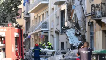 Shpërthimi i fuqishëm në Athinë ku humbën jetën edhe 3 shqiptarë, nxirren trupat e 6 viktimave nga rrënojat