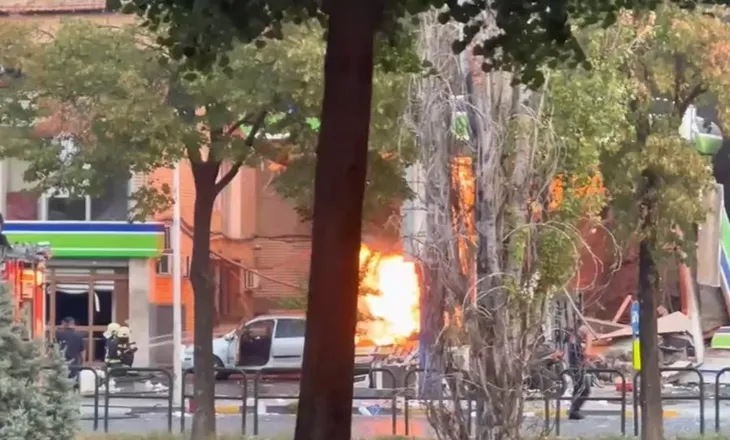 Shpërthimi i fuqishëm te “Eida” në Brryl, reagon Policia: Shkak një bombul gazi, 3 punonjësit jashtë rrezikut
