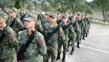 Shqipëria dërgon 17 ushtarakë dhe një helikopter në KFOR, misioni deri në 2029