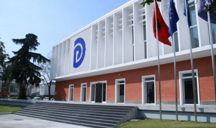 Shqipëria të ketë 100 bashki e 12 qarqe, PD depoziton projektligjin e saj për ndarjen territoriale